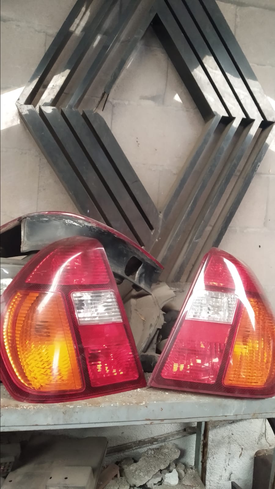 RENAULT CLİO FAZ 1 KIRMIZI SARI STOP TAKIM